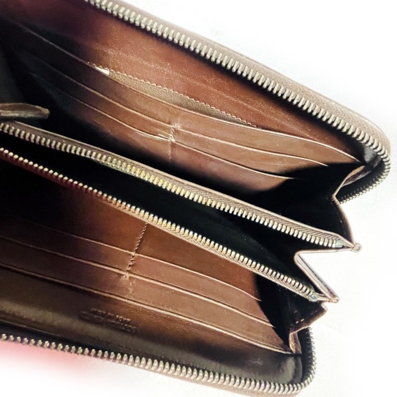 Bottega Veneta Intrecciato Weave Lambskin Full Zip Long Dark Brown Wallet - Picture 7 of 16